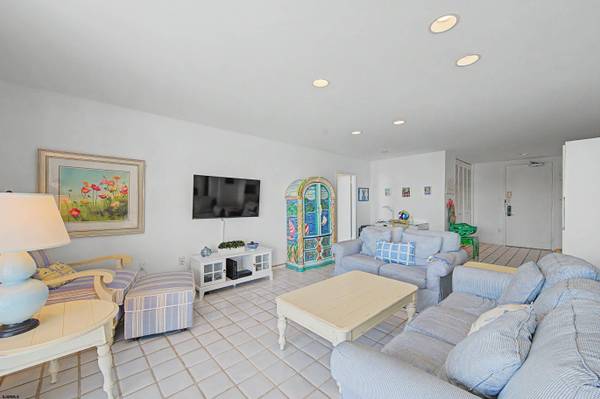 5000 Boardwalk #1713, Ventnor, NJ 08402