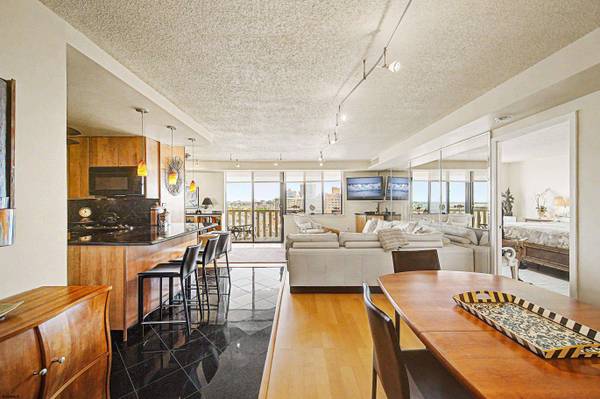 100 S Berkley #9D, Atlantic City, NJ 08401