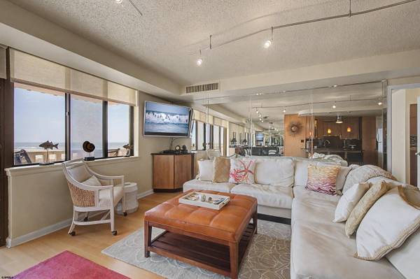 100 S Berkley #9D, Atlantic City, NJ 08401