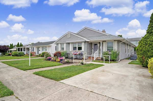 9 E Gilmar Cir, Margate, NJ 08402