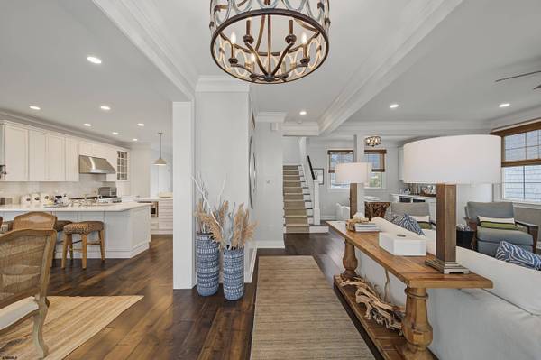 103 S Pittsburgh Ave, Ventnor, NJ 08406