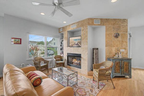 123 N Quincy Ave, Margate, NJ 08402