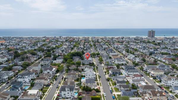 123 N Quincy Ave, Margate, NJ 08402