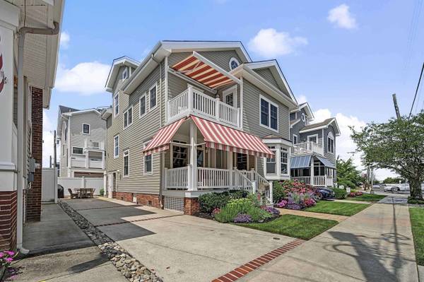4 S Huntington Ave, Margate, NJ 08402