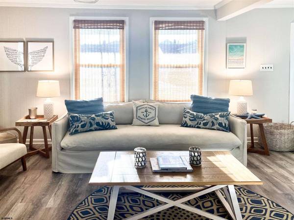 107 N Newark Ave, Ventnor, NJ 08406