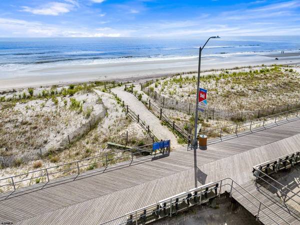 110 S Pittsburg Ave, Ventnor, NJ 08406