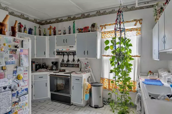 253 Guy Park Avenue, Amsterdam, NY 12010