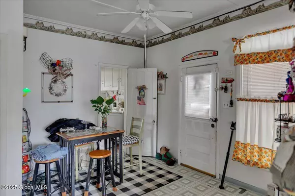 253 Guy Park Avenue, Amsterdam, NY 12010