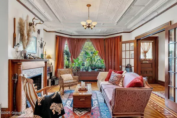 23 N Perry Street, Johnstown, NY 12095