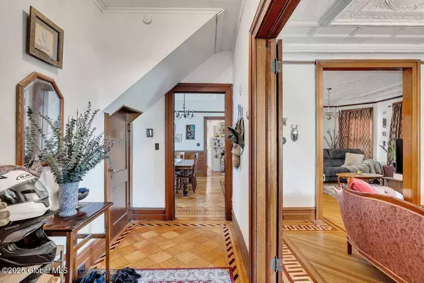 23 N Perry Street, Johnstown, NY 12095