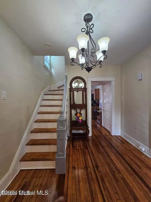 195 Kent Street, Albany, NY 12206