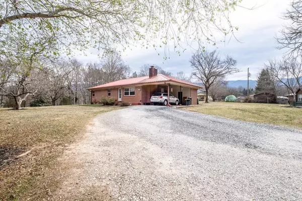 29/33/49 Breedlove Drive, Andrews, NC 28901