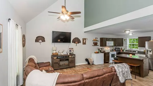 326 Rebel Lane, Hayesville, NC 28904