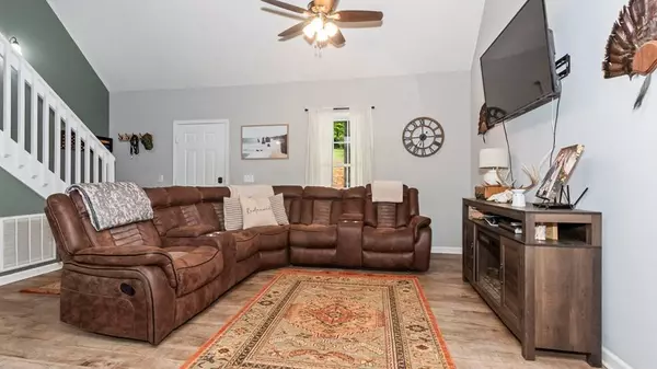 326 Rebel Lane, Hayesville, NC 28904