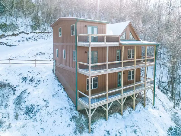 215 Brasstown Heights Lane, Brasstown, NC 28902