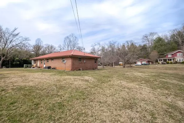 29/33/49 Breedlove Drive, Andrews, NC 28901