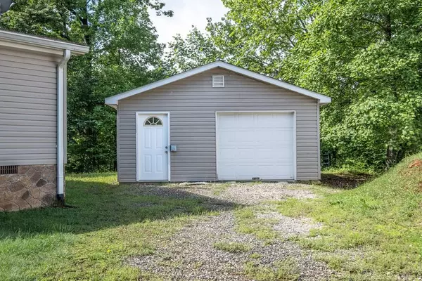 4052 Fairview Rd., Andrews, NC 28901