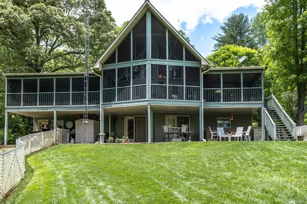 36 Woodcastle Lane, Hayesville, NC 28904