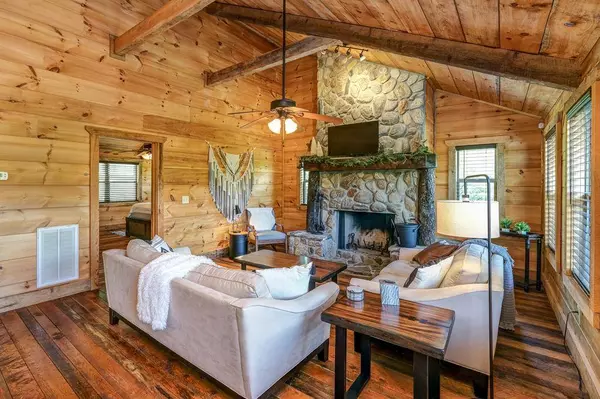 50 Pin Oak Ridge, Murphy, NC 28906