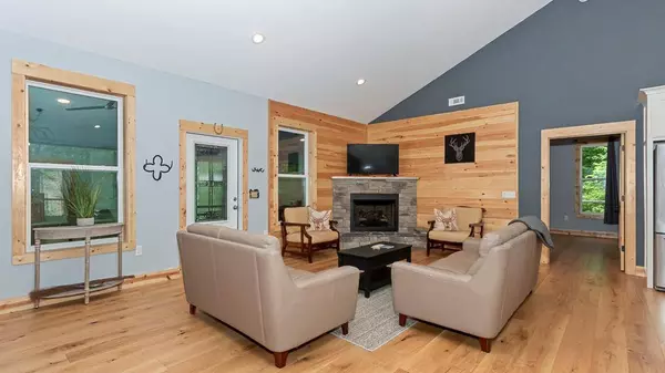 60 Lonesome Pine Rd., Murphy, NC 28906