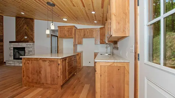 324 Golden Eagle Drive, Murphy, NC 28906