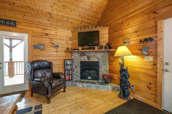 35 Relaxed Path, Murphy, NC 28906