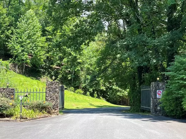 501 Clifftop Trail, Andrews, NC 28901