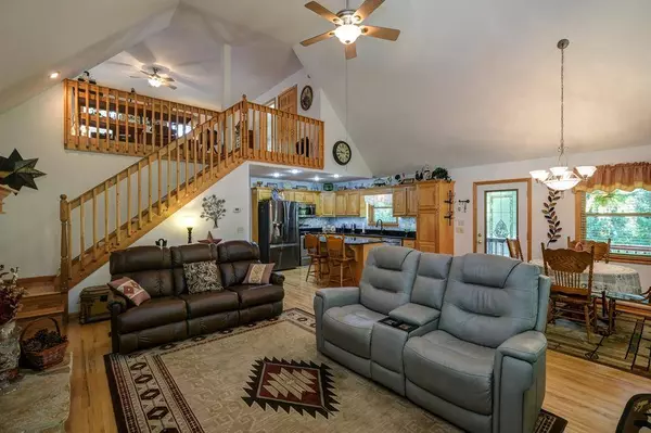 397 Goldfinch Lane, Murphy, NC 28906