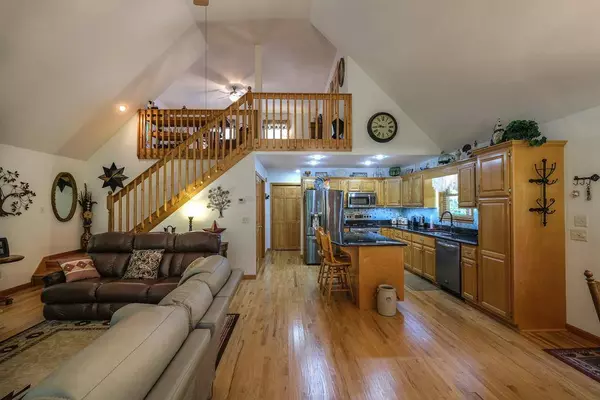 397 Goldfinch Lane, Murphy, NC 28906