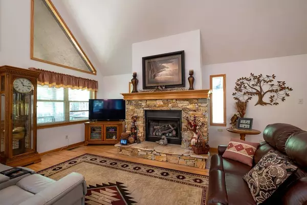 397 Goldfinch Lane, Murphy, NC 28906