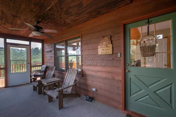 590 Cedar Ridge Drive, Murphy, NC 28906