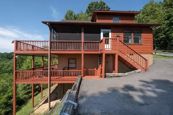 590 Cedar Ridge Drive, Murphy, NC 28906