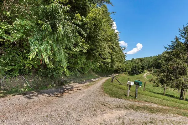 637 Oak Grove Rd., Murphy, NC 28906