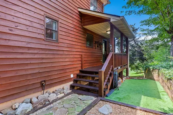 204 Foothill Estates Lane, Murphy, NC 28906