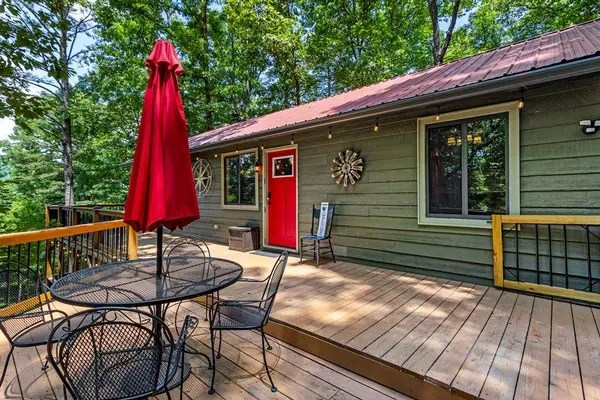 513 Persimmon Heights Rd., Murphy, NC 28906