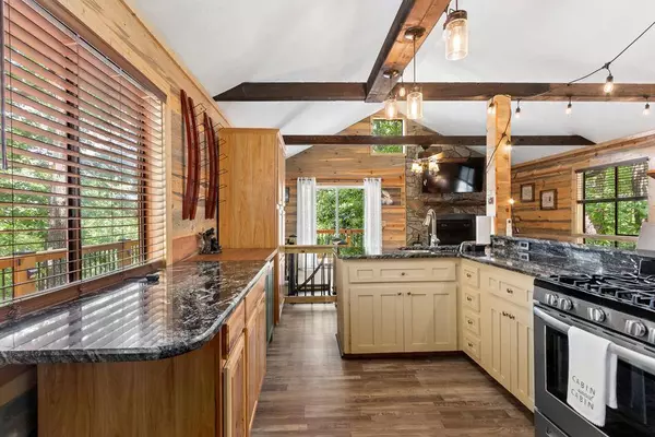 513 Persimmon Heights Rd., Murphy, NC 28906