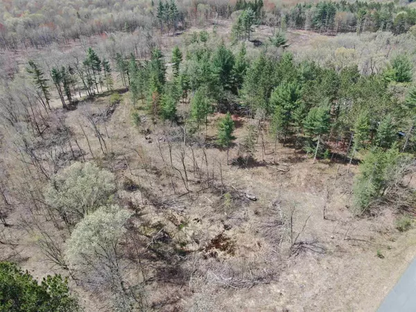 N6983 10th Avenue, New Lisbon, WI 53950