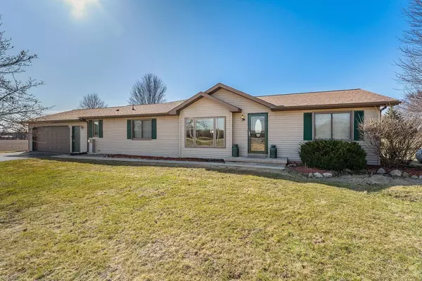 W7985 Military Road, Portage, WI 53901
