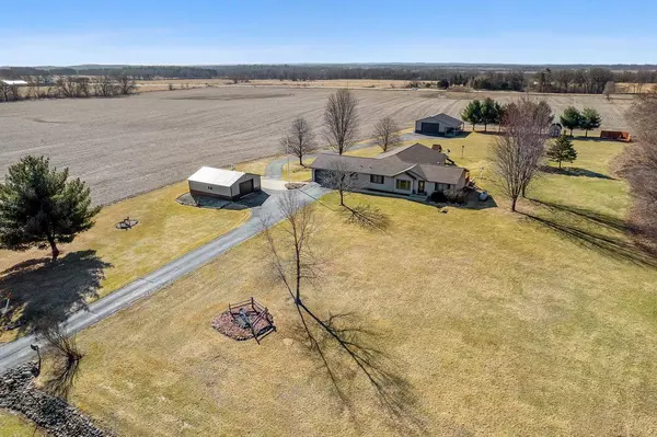 W7985 Military Road, Portage, WI 53901