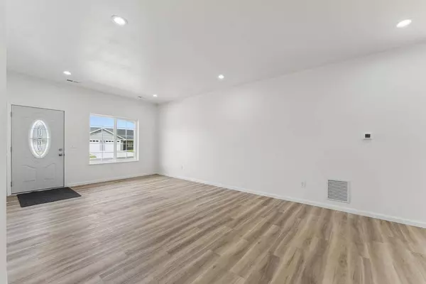 2432 Russell Court, Reedsburg, WI 53959