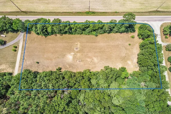 1073 Gillette Lane, Wisconsin Dells, WI 53965