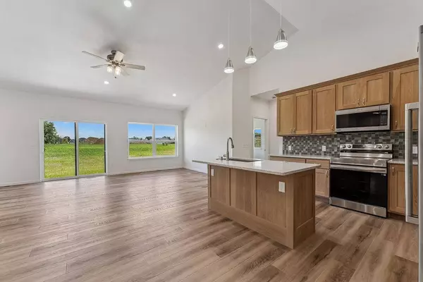 324 Eastridge Circle, Reedsburg, WI 53959