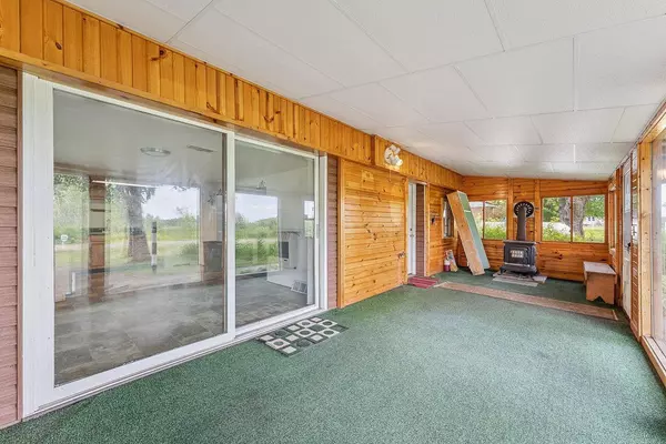 W8525 Oshaukuta Road, Poynette, WI 53955