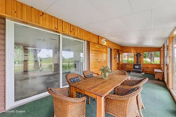 W8525 Oshaukuta Road, Poynette, WI 53955