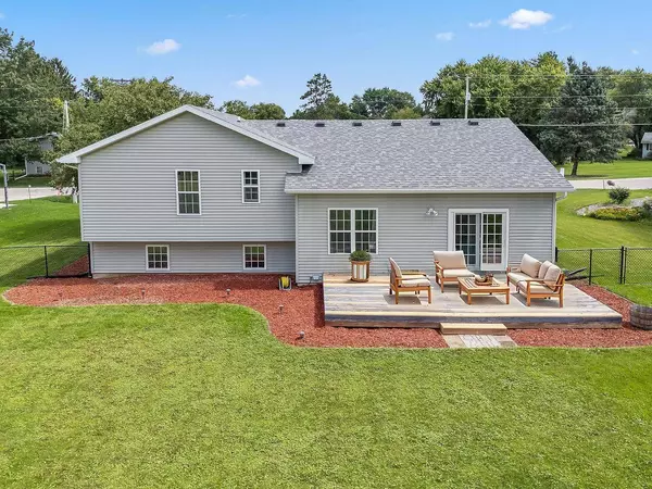 7793 Clinton Road, Deforest, WI 53532