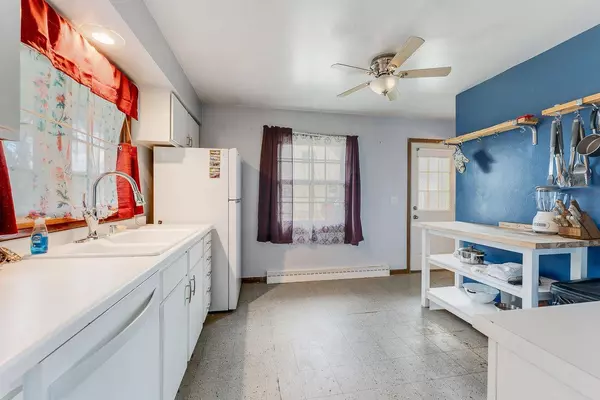 303 Highland Avenue, Portage, WI 53913