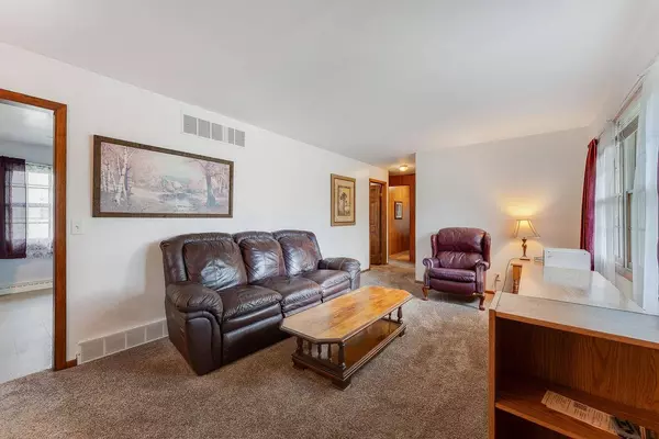 303 Highland Avenue, Portage, WI 53913