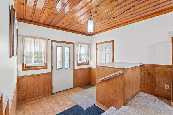 W6326 County Road P, Pardeeville, WI 53954