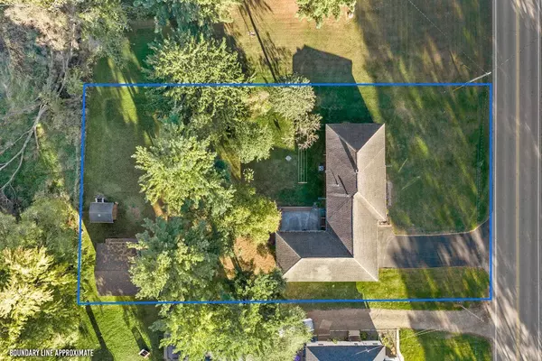 W6326 County Road P, Pardeeville, WI 53954