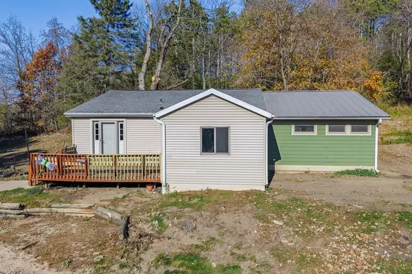 N7726 Wendlick Road, Pardeeville, WI 53954